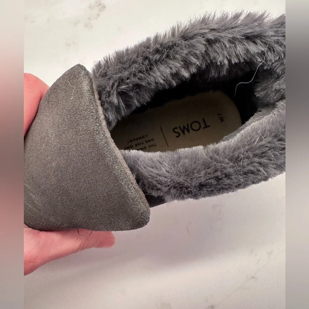 Toms Paxton Slip-On Suede Booties Water Resistant Gray Fur Lined Women’s Size 7